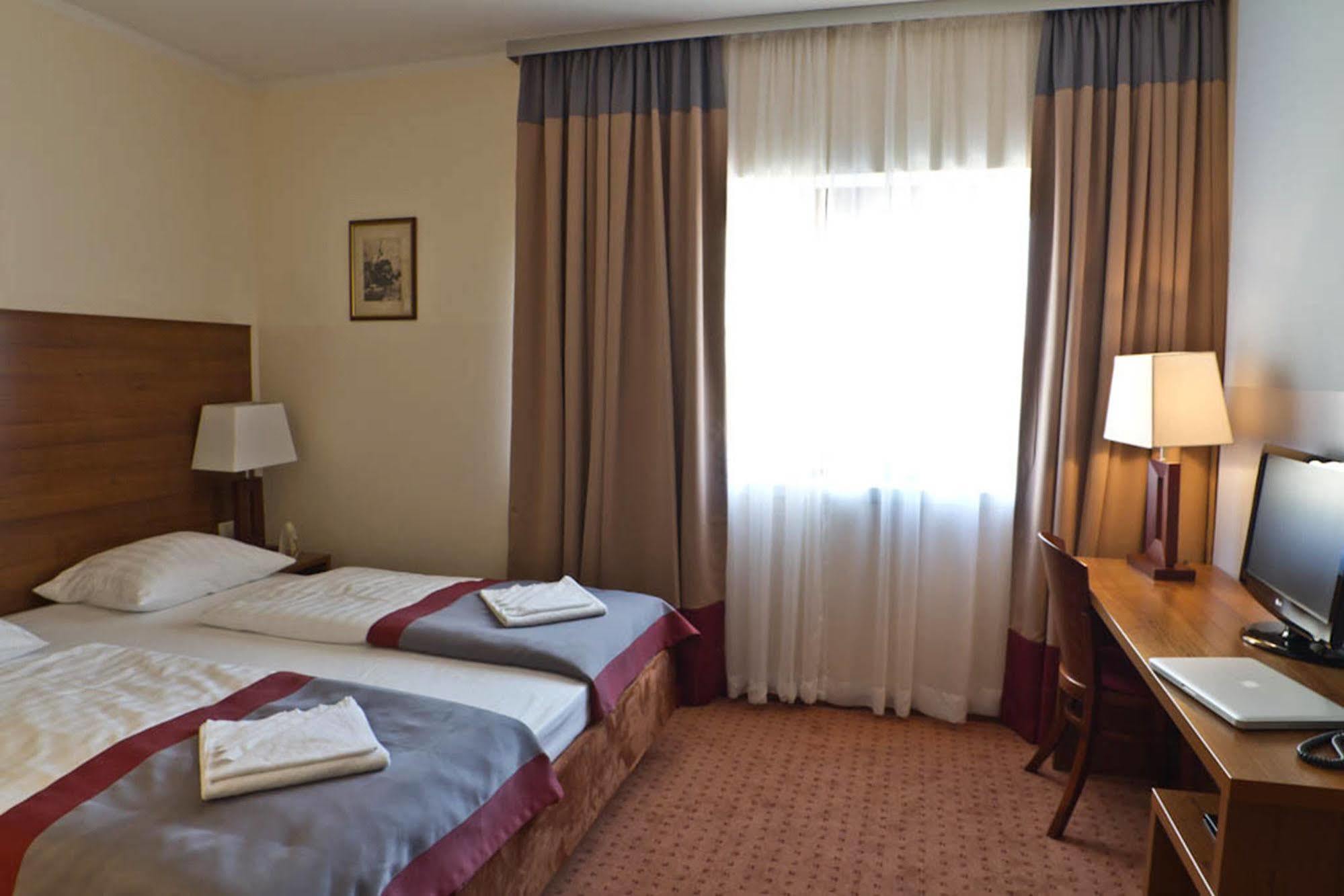 Ivbergs Hotel Messe Nord برلين المظهر الخارجي الصورة
